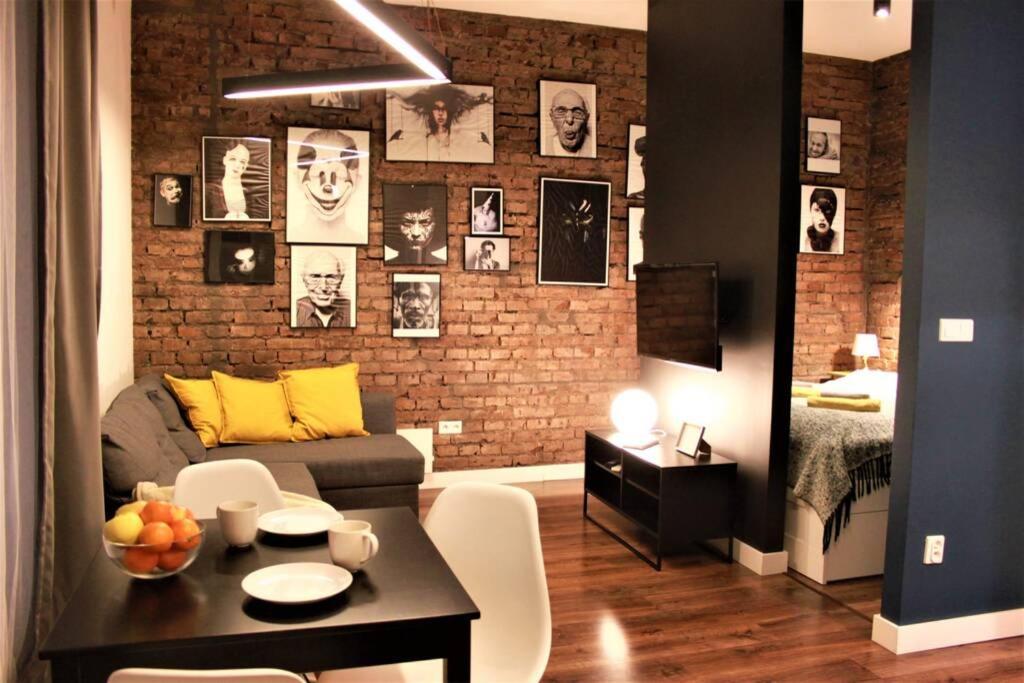 Appartamento Unique Brick 5 - Old Town & Market Square Cracovia Esterno foto